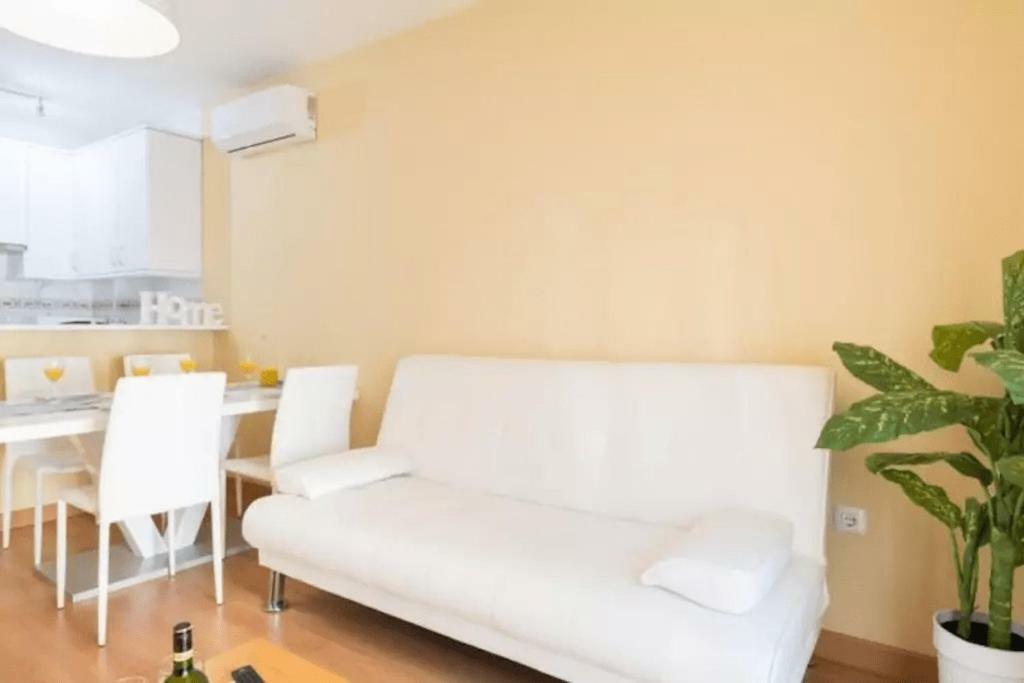 Shiny Lud Family Apartment Málaga Eksteriør bilde