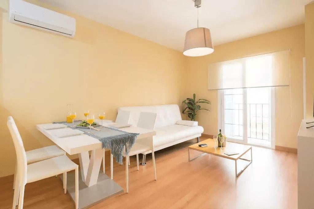 Shiny Lud Family Apartment Málaga Eksteriør bilde